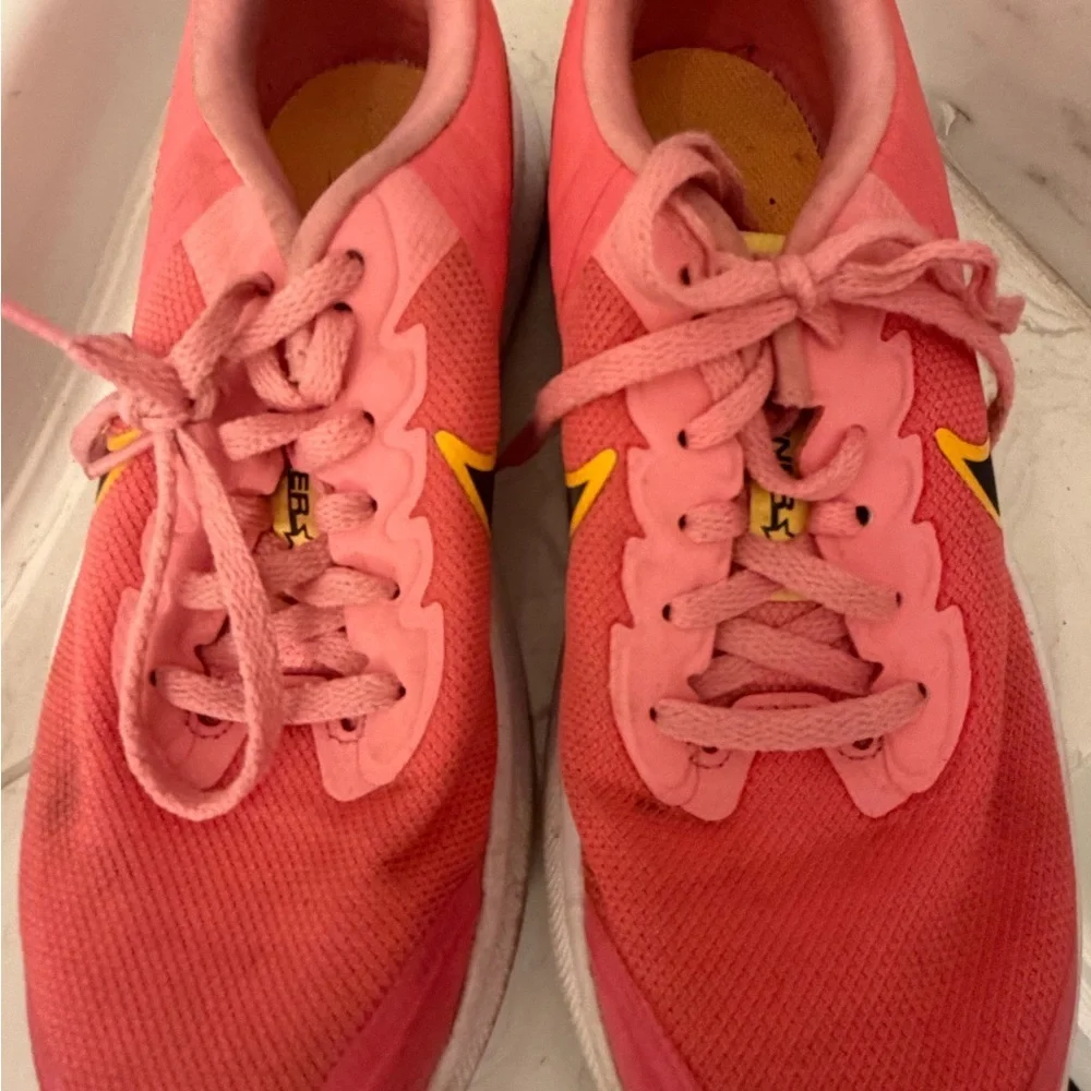 Nike star runner foam Kids 4.5 Pink sneakers active walk run